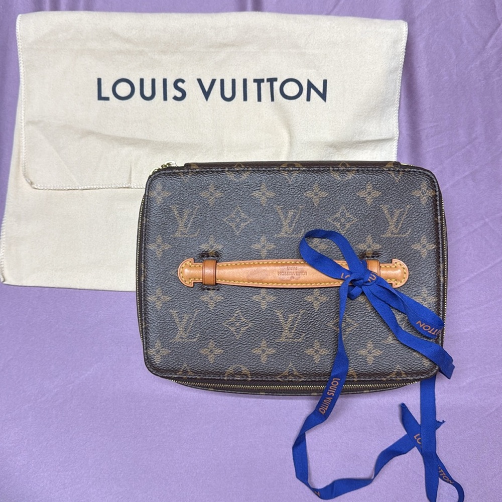 Louis Vuitton Nice Jewelry Case Monogram Canvas View 2